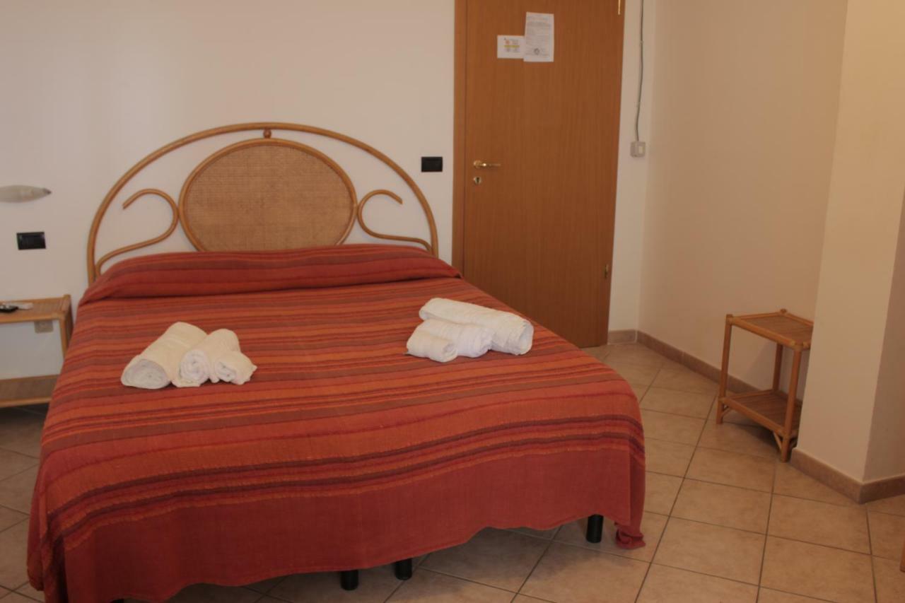 Albergo Il Terrazzino Vibo Valentia Marina Exterior photo